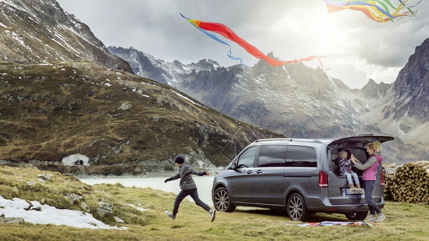 V Class Family Outdoors 841X473