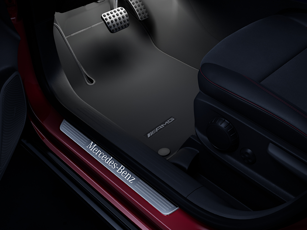 Hand detailing high-gloss black exterior trim