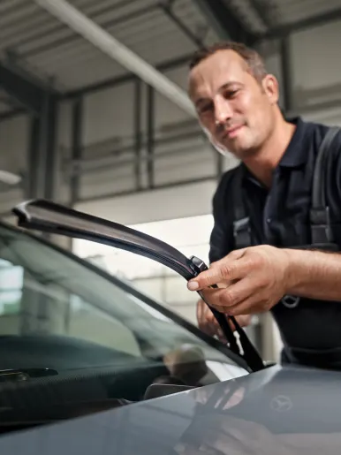 Mercedes-Benz Windshield Cleaning Image